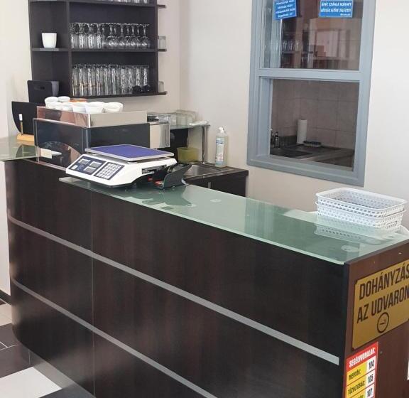 호텔 Malom Panzió