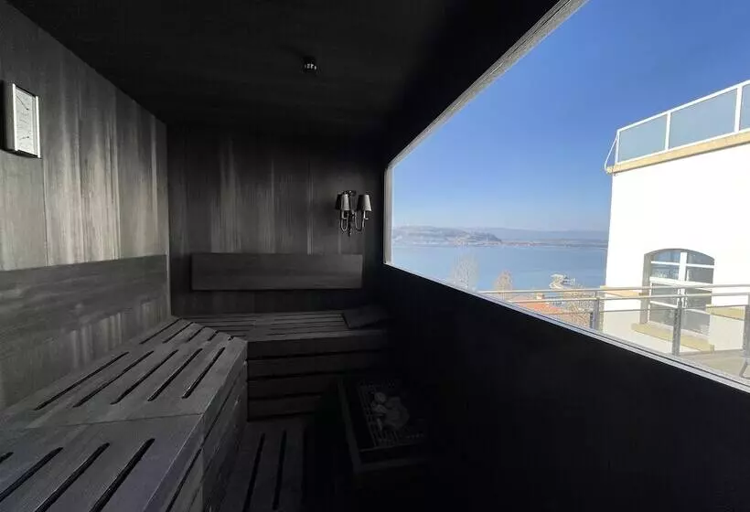 Отель Murtenhof & Krone