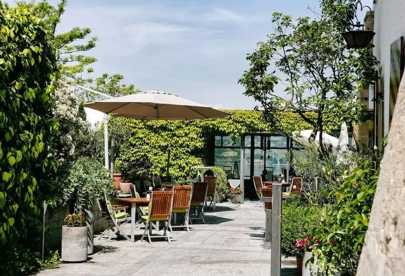 Отель Murtenhof & Krone