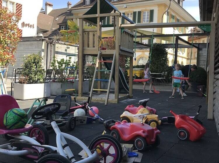 هتل Murtenhof & Krone