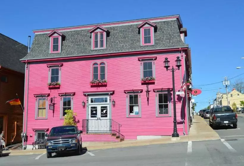 هتل The Mariner King Inn