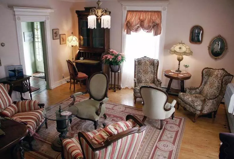 هتل The Mariner King Inn