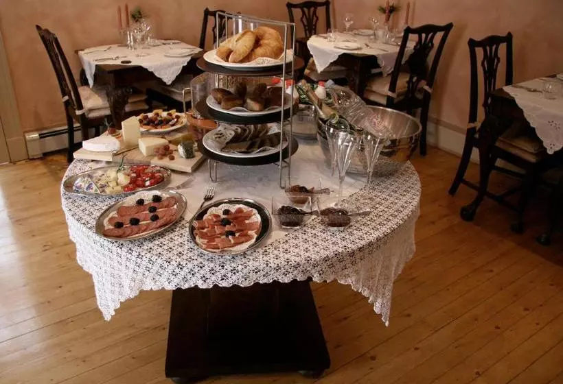 هتل The Mariner King Inn