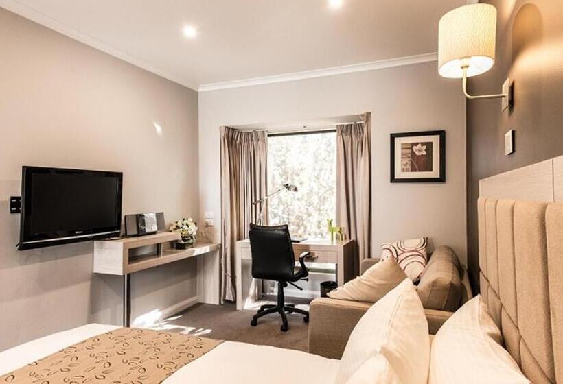 فندق The Waverley International