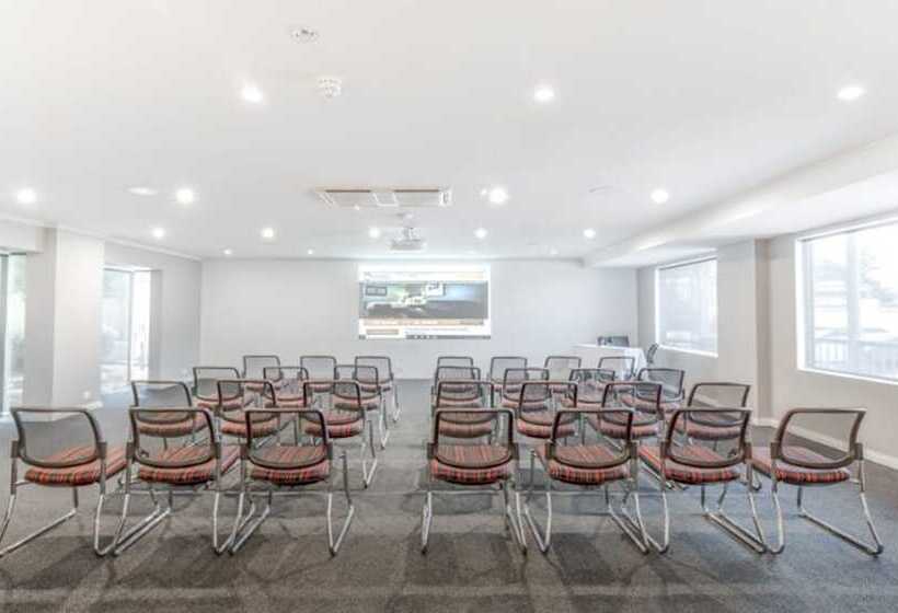 فندق The Waverley International