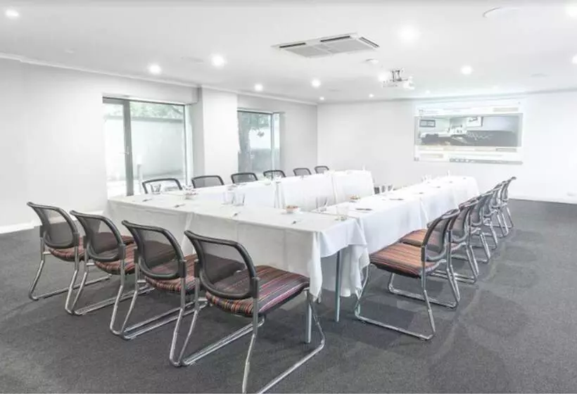 酒店 The Waverley International