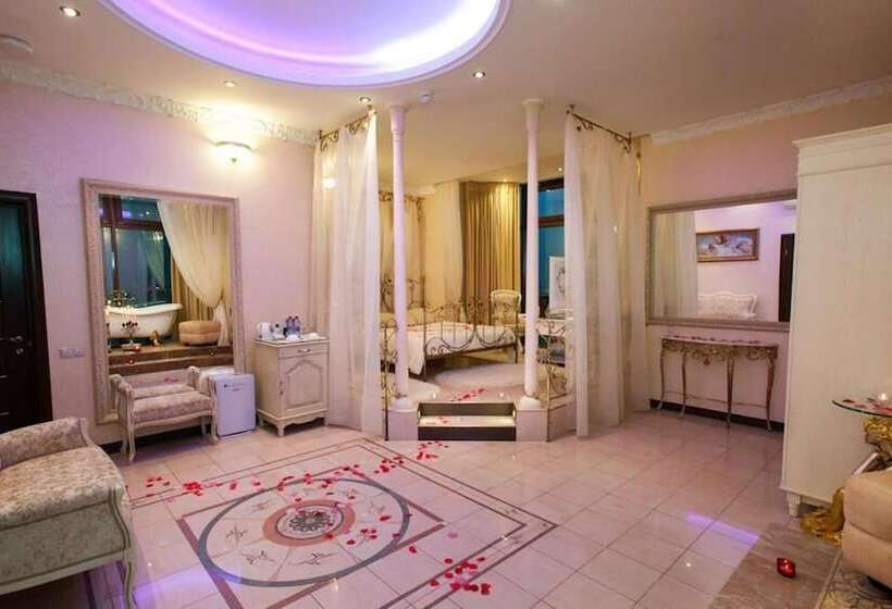 Triumph Palace Boutique Hotel