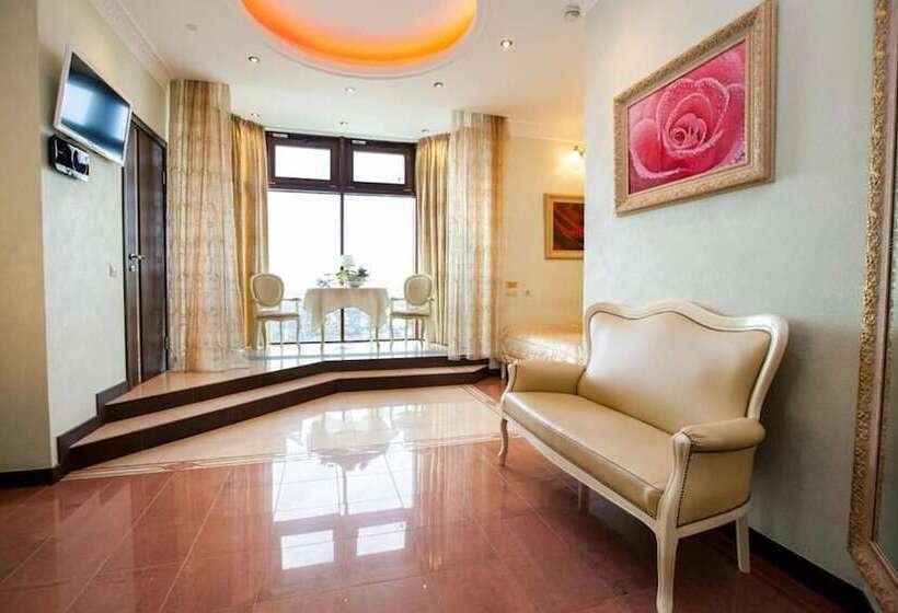 Triumph Palace Boutique Hotel