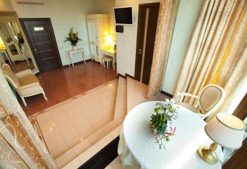 Triumph Palace Boutique Hotel