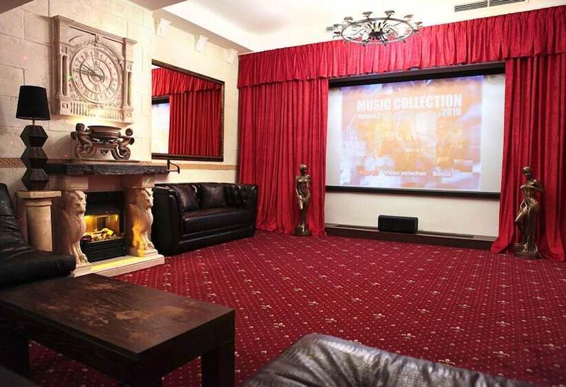 Triumph Palace Boutique Hotel