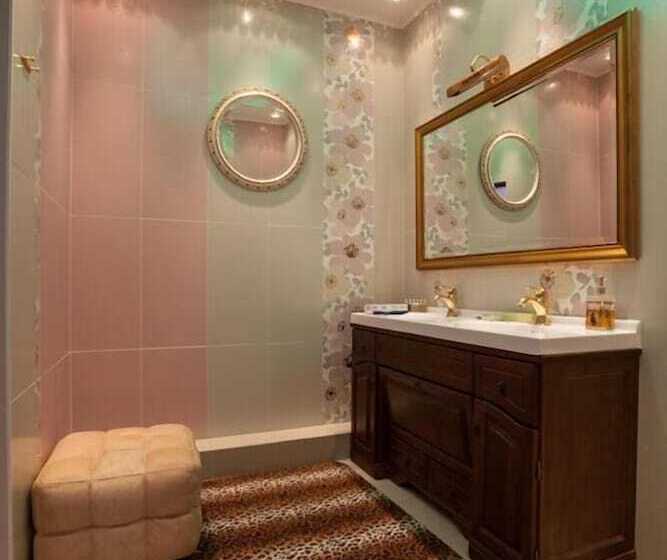 Triumph Palace Boutique Hotel