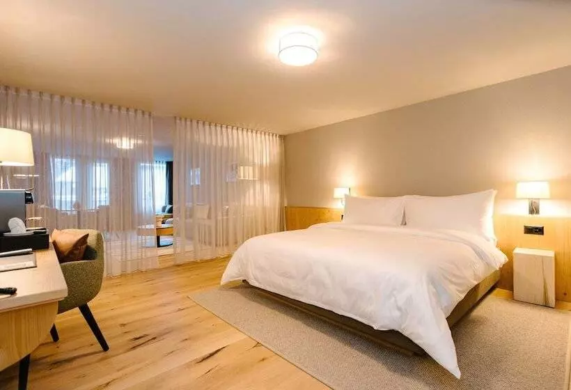 Seven Alpina Boutique