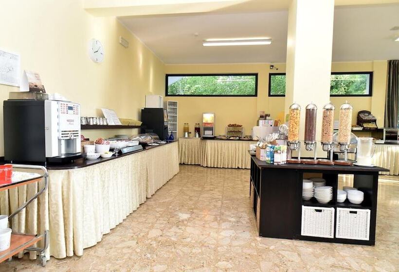 Отель Beau Soleil