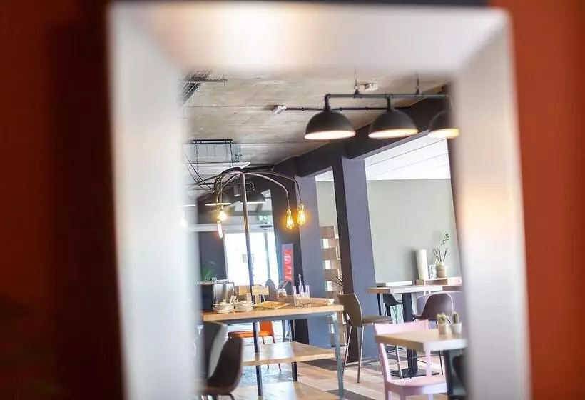 호텔 Carre Pau Airport