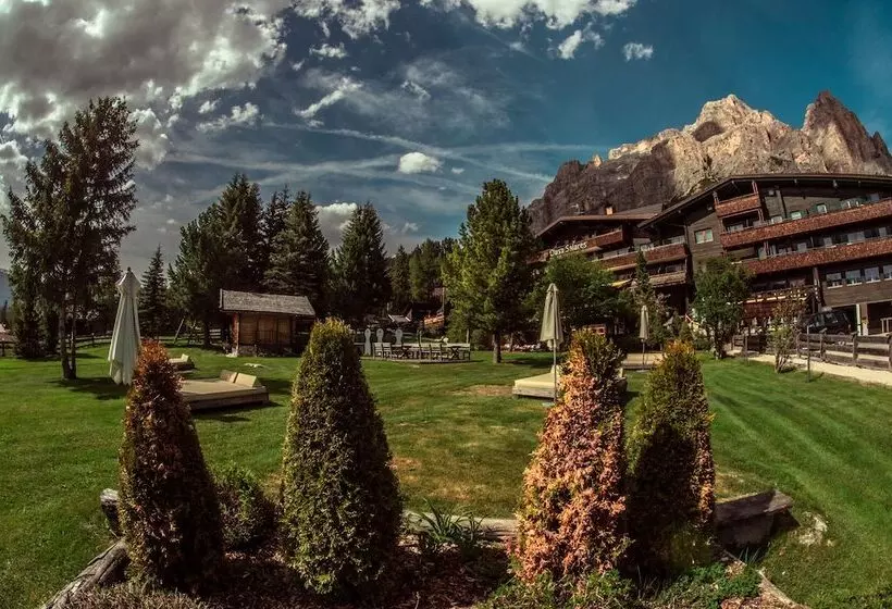 호텔 Ciasa Salares