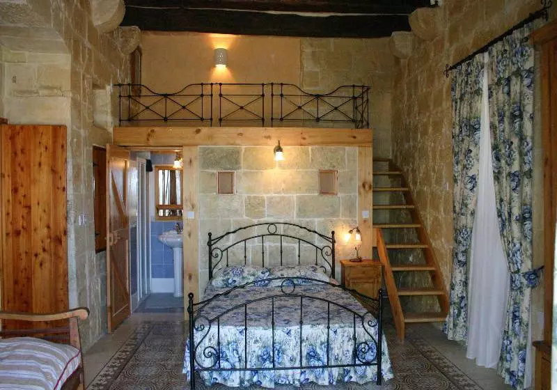 هتل Dar Guzeppa Farmhouse