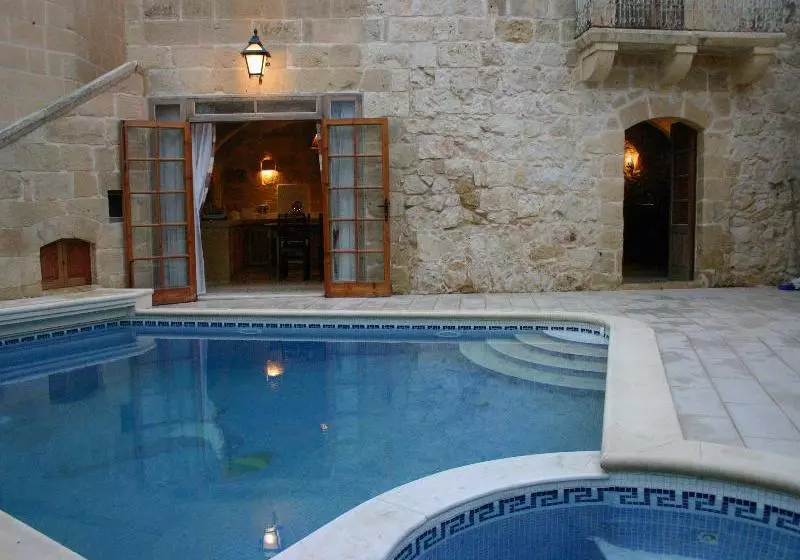 هتل Dar Guzeppa Farmhouse