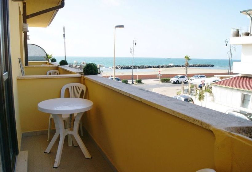 فندق Del Mare Fiumicino Airport