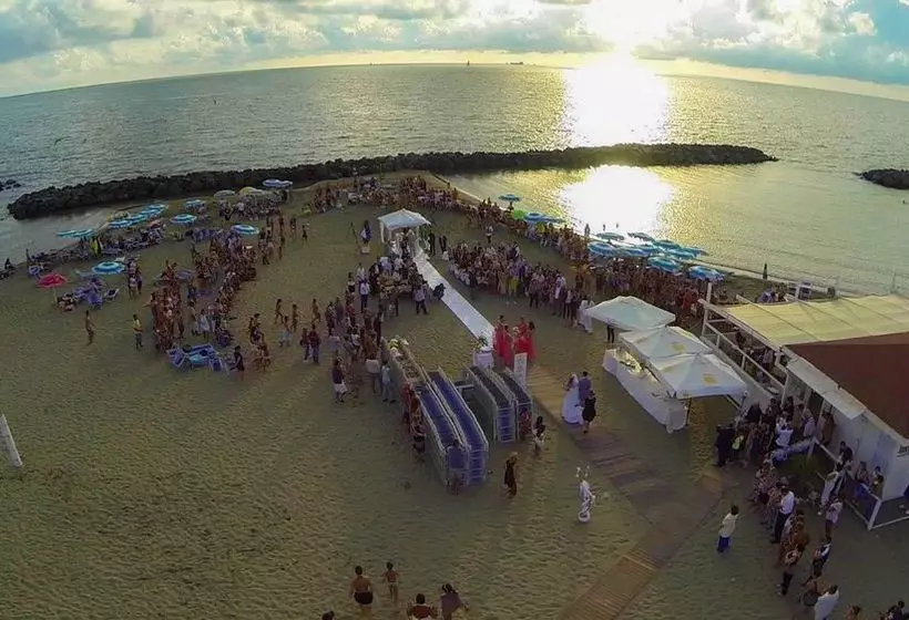 فندق Del Mare Fiumicino Airport