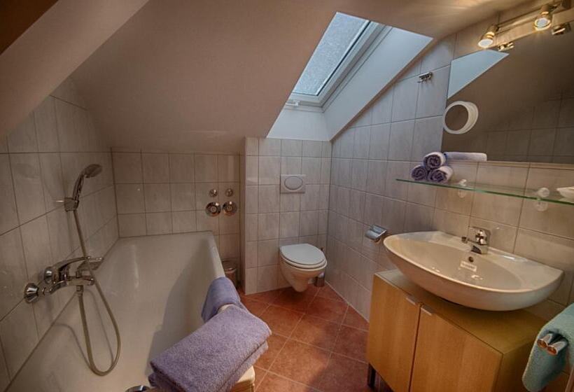 Отель Ferienhaus Fux