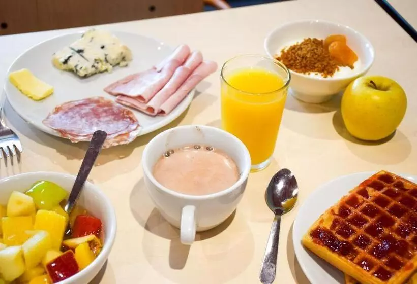 Hotel Ibis Budget Millau Viaduc