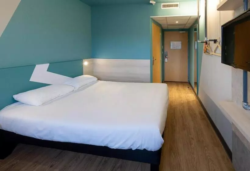 Hotel Ibis Budget Millau Viaduc