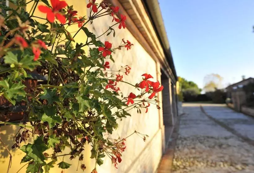 호텔 Il Podere Del Germano Reale