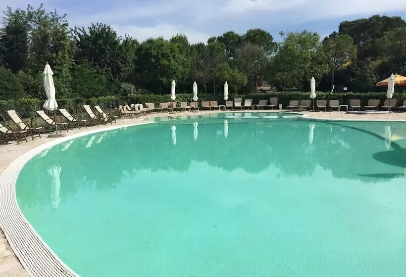 호텔 Il Podere Del Germano Reale