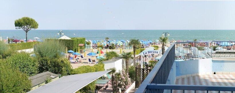 هتل La Brezza Frontemare