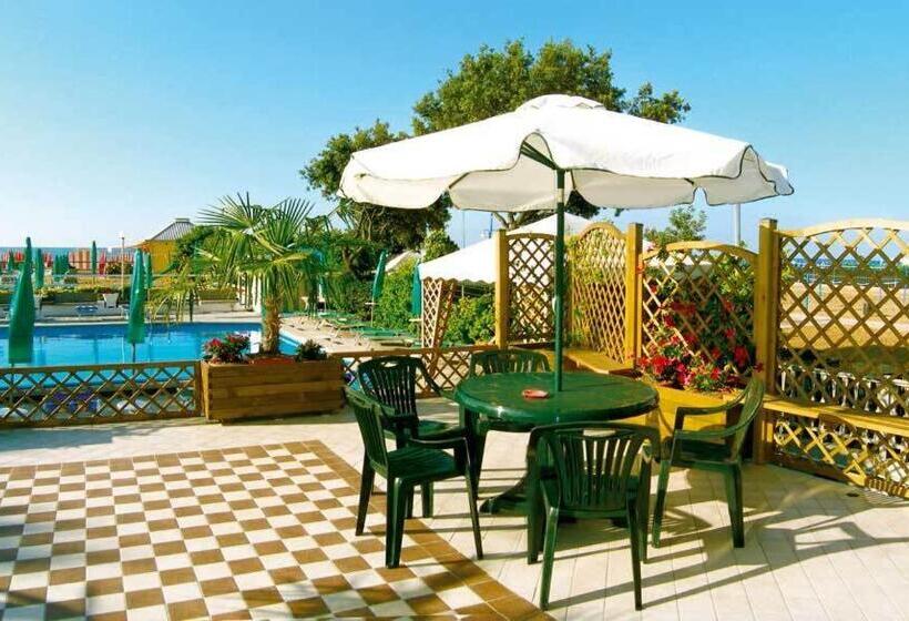 هتل La Brezza Frontemare