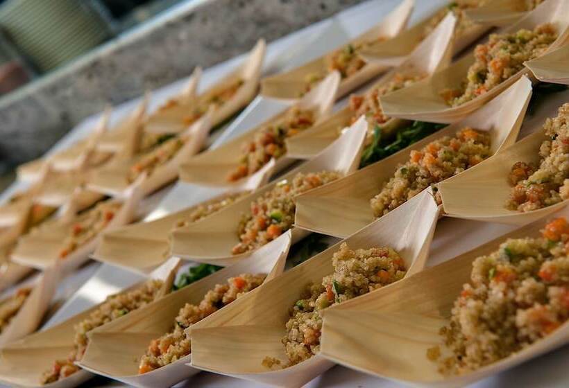 בית מלון כפרי Orient & Pacific