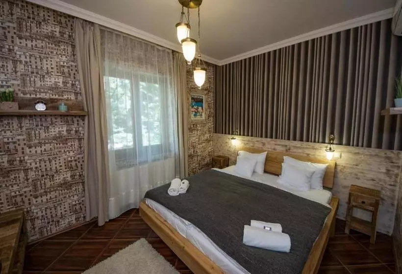 فندق Platan Garden Rooms & Restaurant