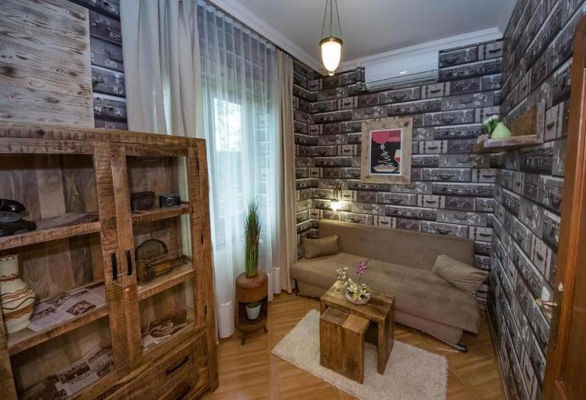 בית מלון כפרי Platan Garden Rooms & Restaurant