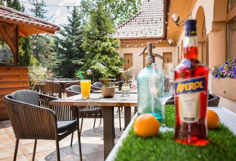 בית מלון כפרי Platan Garden Rooms & Restaurant