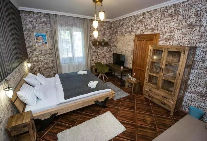 فندق Platan Garden Rooms & Restaurant