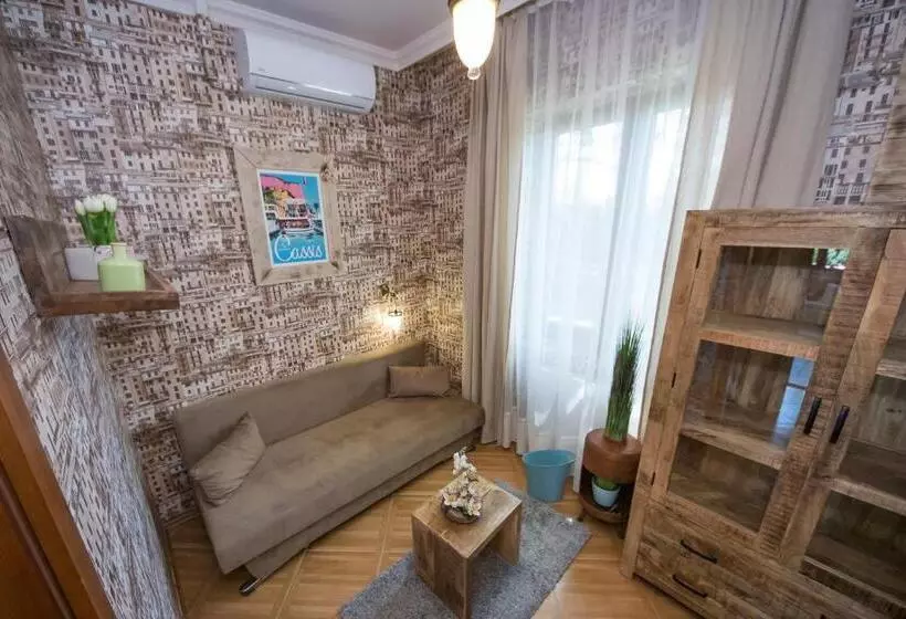 فندق Platan Garden Rooms & Restaurant