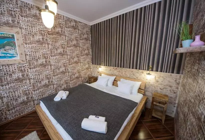 فندق Platan Garden Rooms & Restaurant