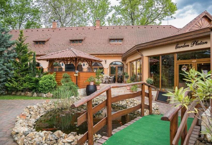 בית מלון כפרי Platan Garden Rooms & Restaurant