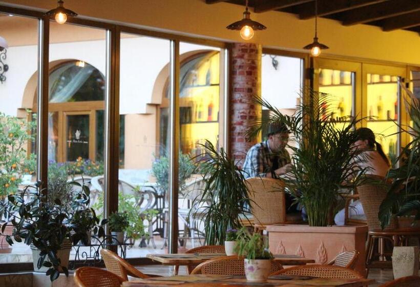 בית מלון כפרי Platan Garden Rooms & Restaurant