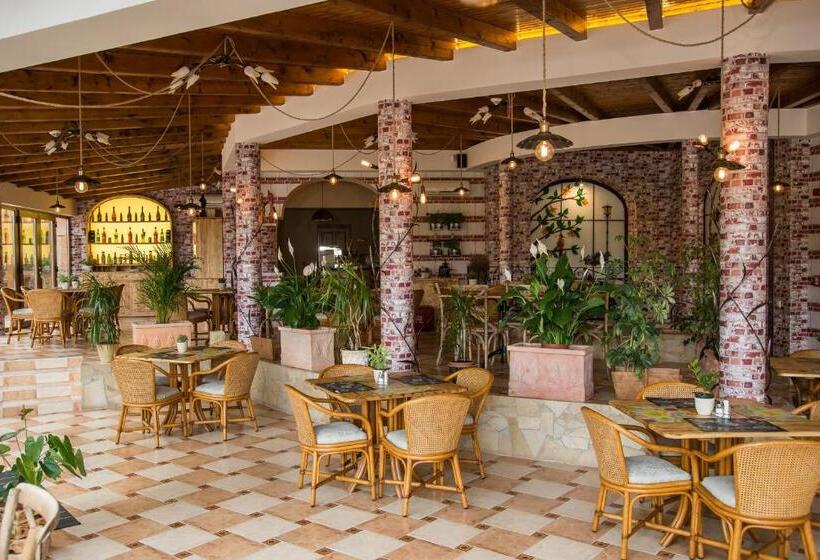 בית מלון כפרי Platan Garden Rooms & Restaurant