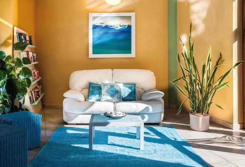 Отель Raffael Phg