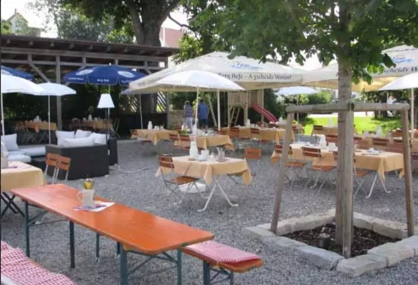 Land Gut Hotel Landgasthof Zur Rose