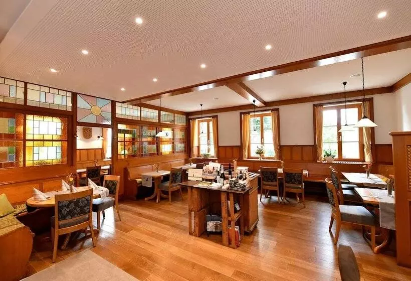 Land Gut Hotel Landgasthof Zur Rose