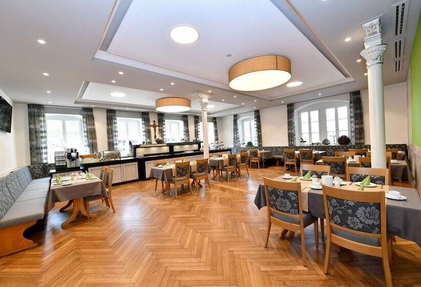 Land Gut Hotel Landgasthof Zur Rose