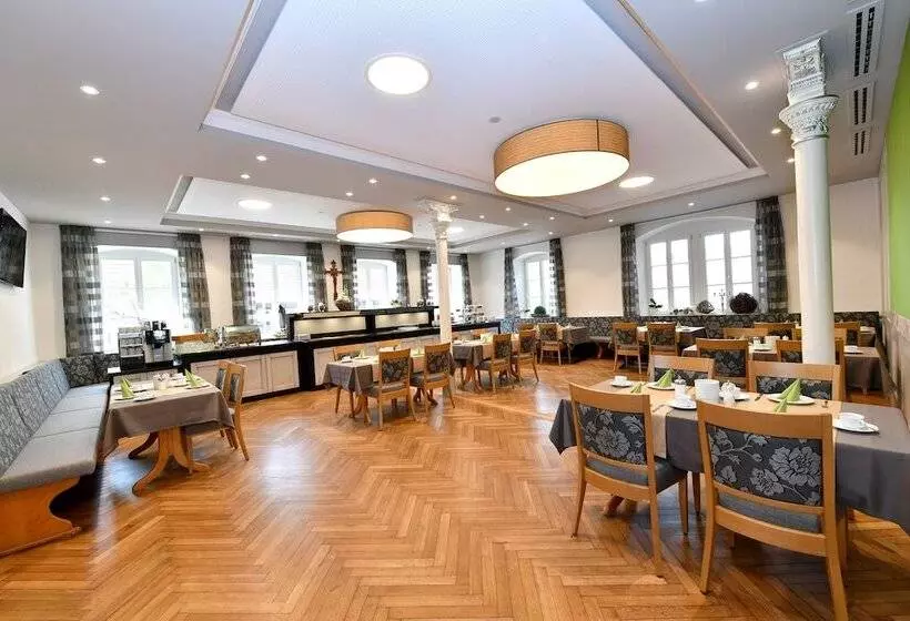 Land Gut Hotel Landgasthof Zur Rose