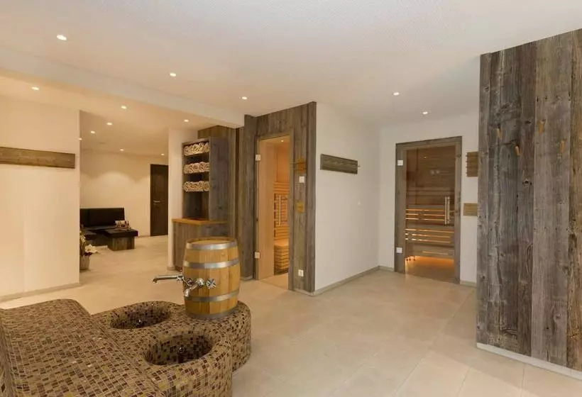 Land Gut Hotel Landgasthof Zur Rose