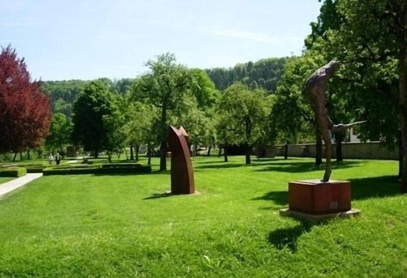 Privathotel   Garni   Pension Zur Freystatt Am Wasserschloss