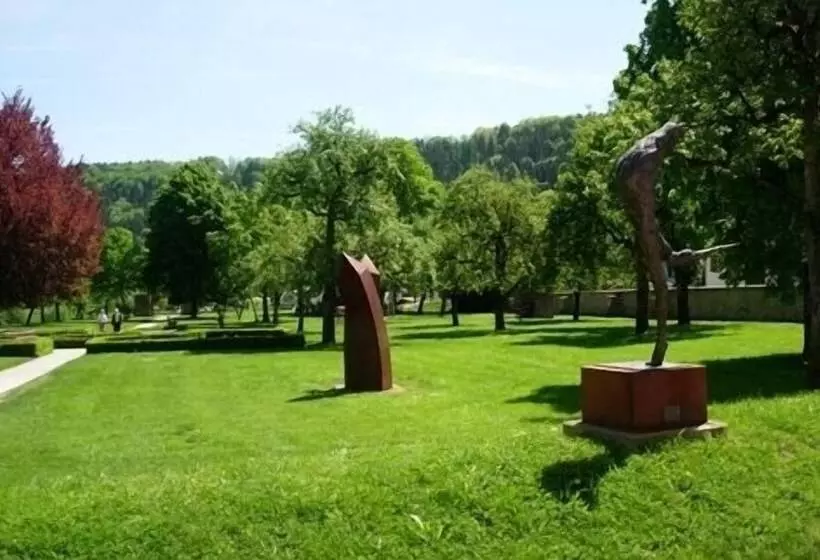 Privathotel Garni Pension Zur Freystatt Am Wasserschloss