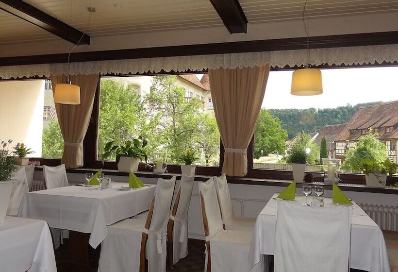 Privathotel   Garni   Pension Zur Freystatt Am Wasserschloss