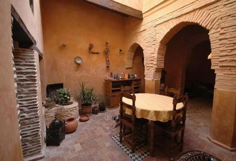 Riad Felloussia